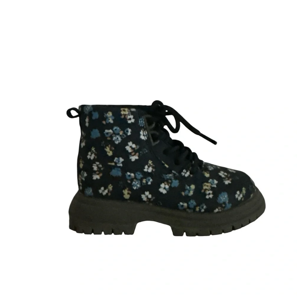OshKosh B’gosh Floral Boots Like New sz 7 mos